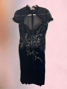 Sumptuous 100% Black Silk Floral Ornamented Dress - Cheongsam style- Never Worn